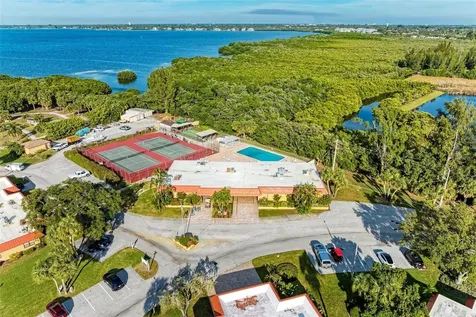 9409 Catalina Drive Bradenton FL 34210