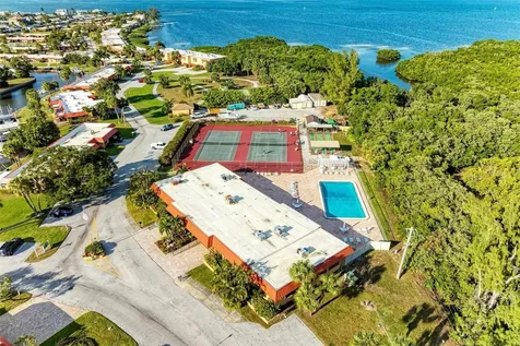 9409 Catalina Drive Bradenton FL 34210