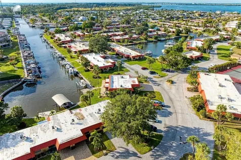 9409 Catalina Drive Bradenton FL 34210