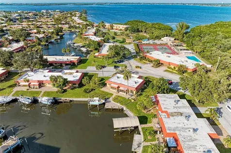 9409 Catalina Drive Bradenton FL 34210