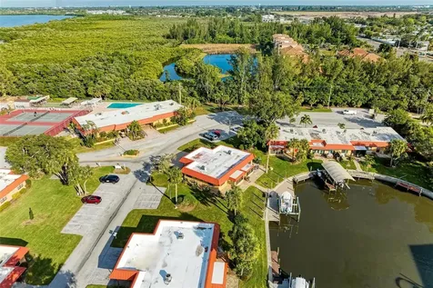 9409 Catalina Drive Bradenton FL 34210