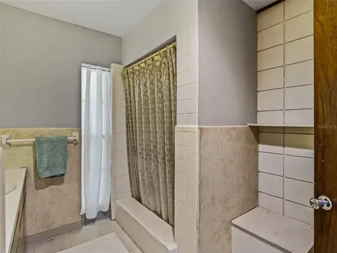 2510 NW 30th Terrace Gainesville FL 32605