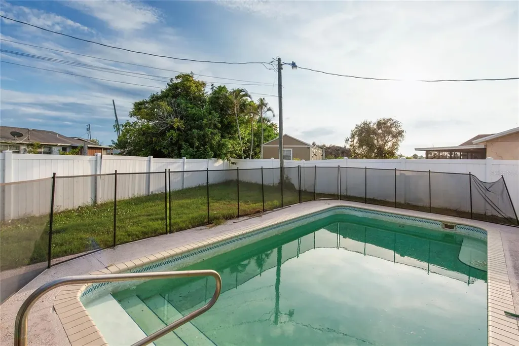 2415 15th Street W Palmetto FL 34221