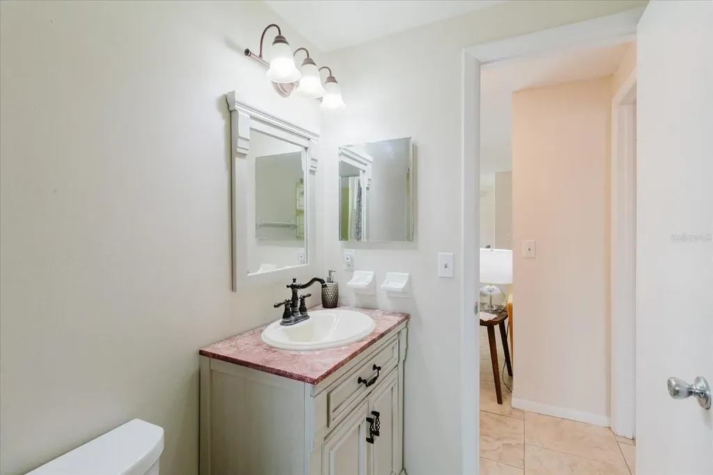 2207 Selkirk Street Valrico FL 33594