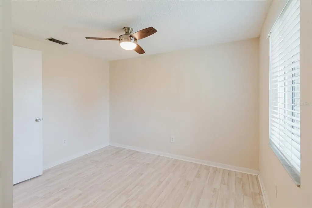 2207 Selkirk Street Valrico FL 33594