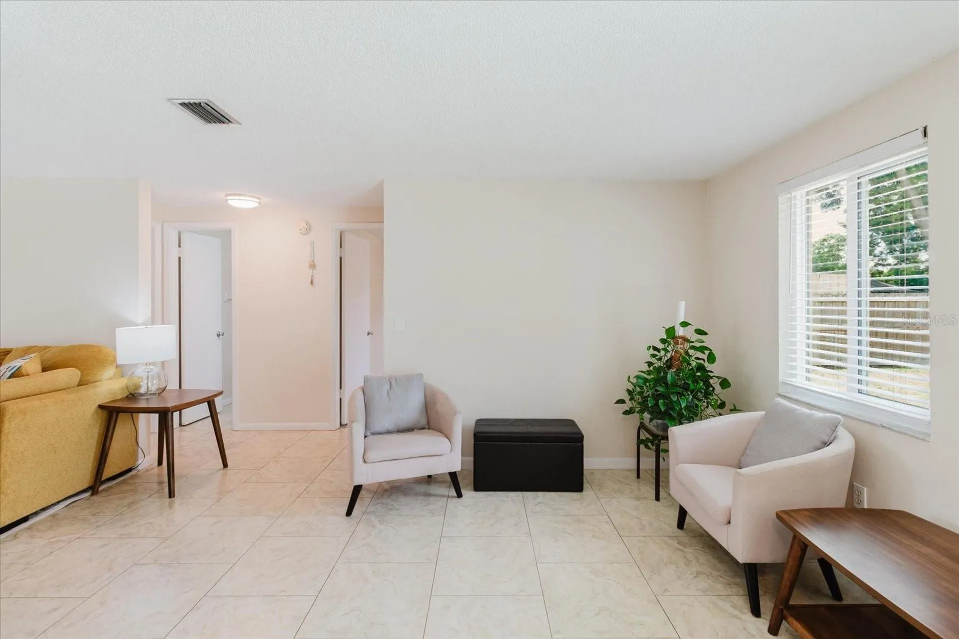 2207 Selkirk Street Valrico FL 33594