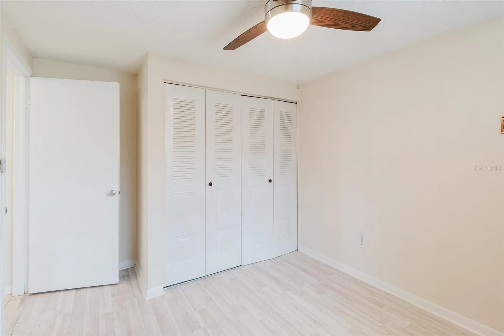 2207 Selkirk Street Valrico FL 33594