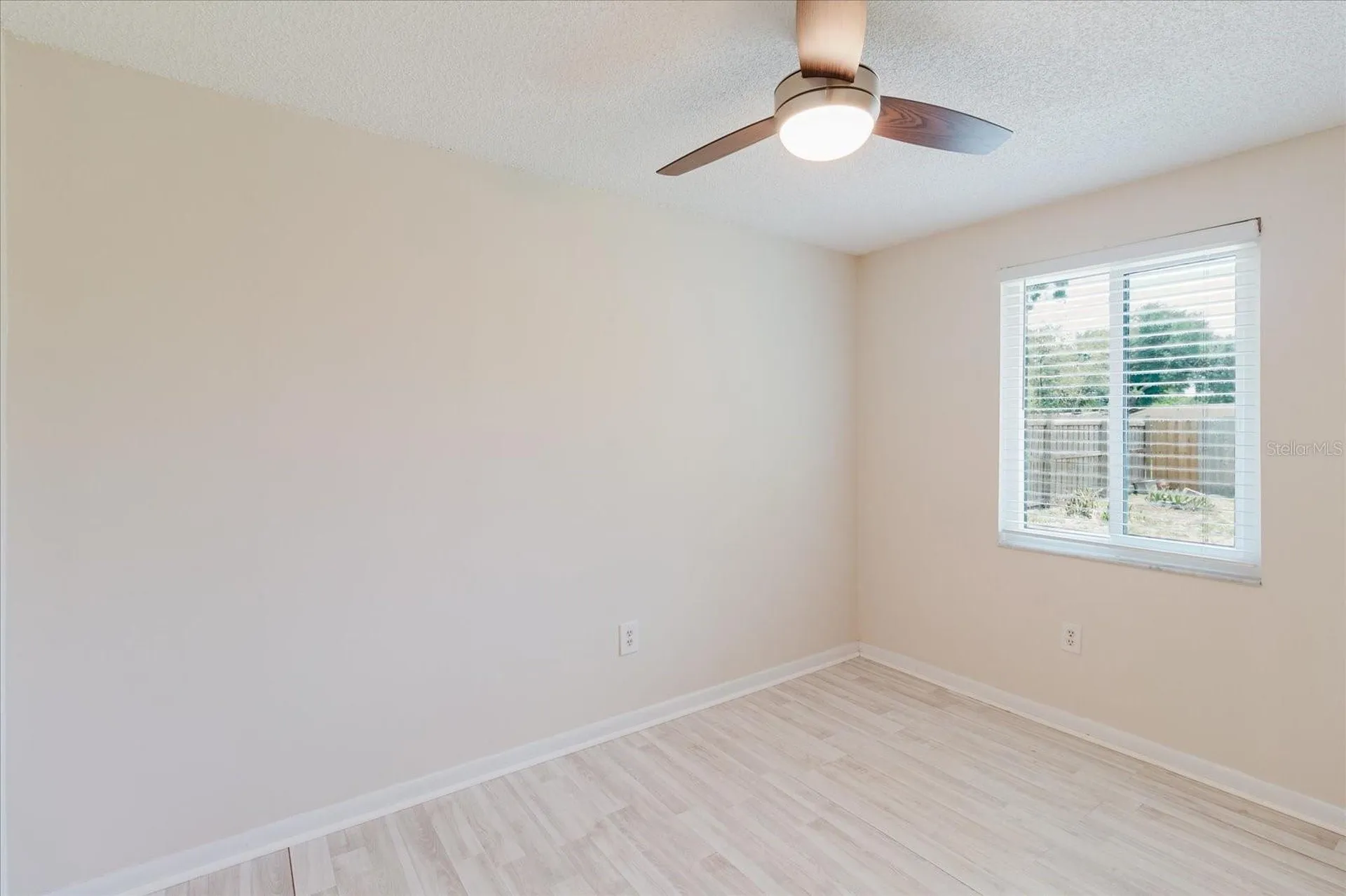2207 Selkirk Street Valrico FL 33594