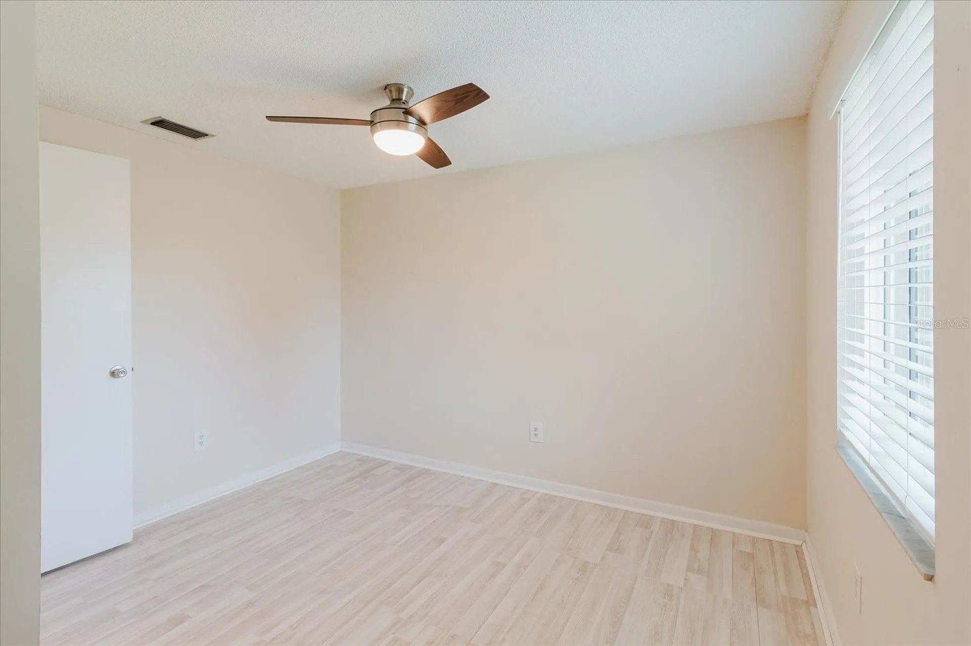 2207 Selkirk Street Valrico FL 33594