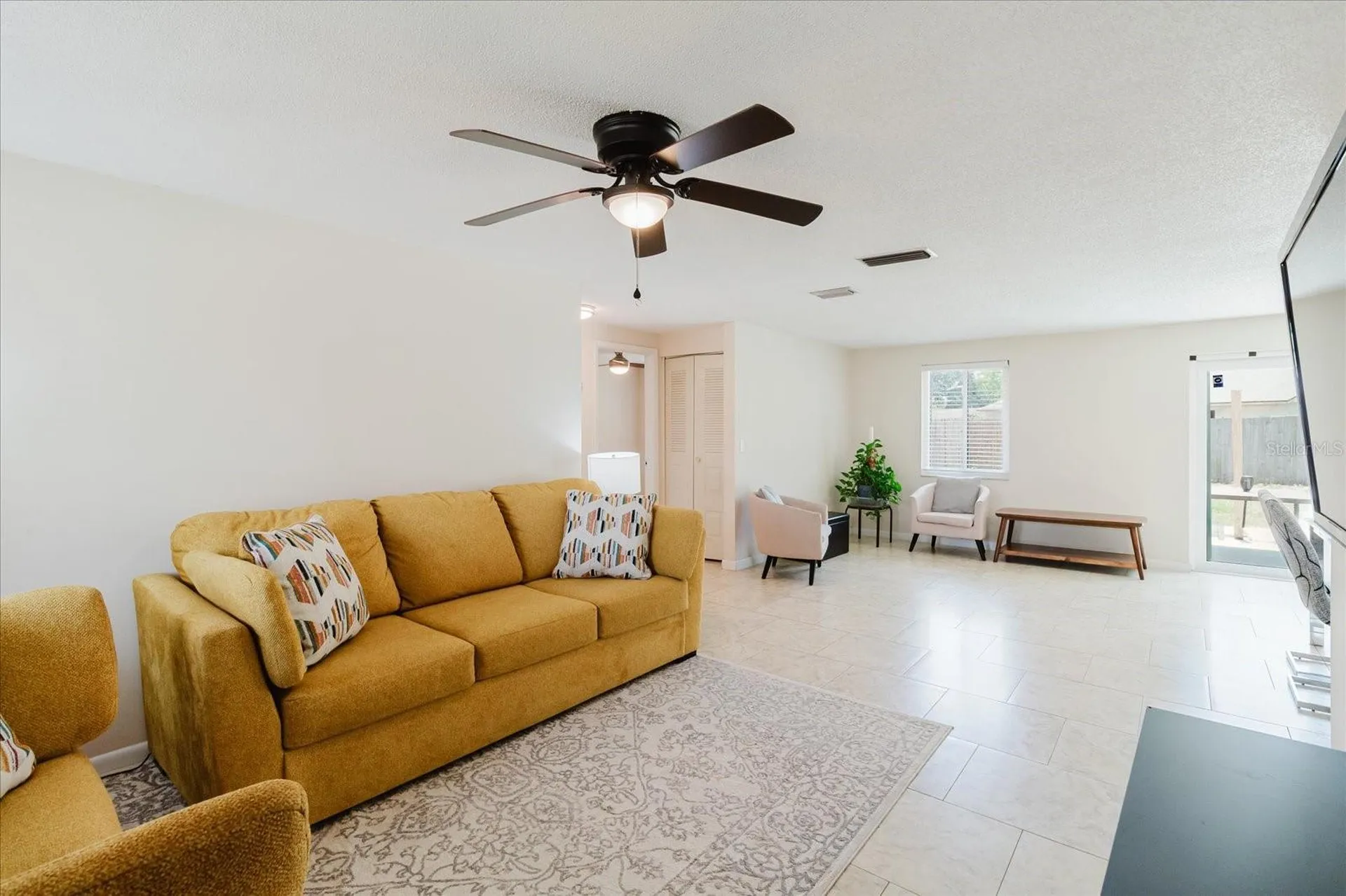 2207 Selkirk Street Valrico FL 33594