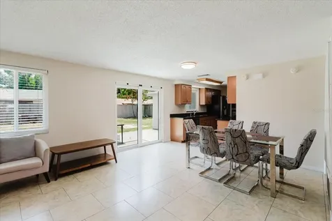 2207 Selkirk Street Valrico FL 33594
