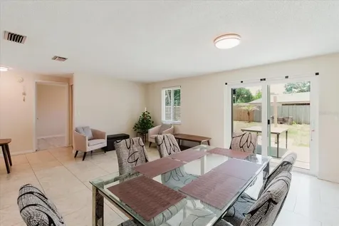 2207 Selkirk Street Valrico FL 33594