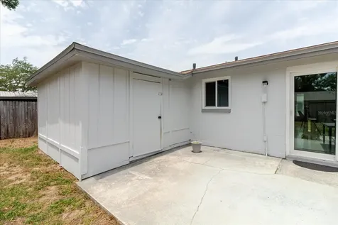 2207 Selkirk Street Valrico FL 33594