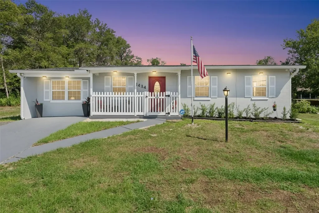 1434 Deltona Boulevard Deltona FL 32725