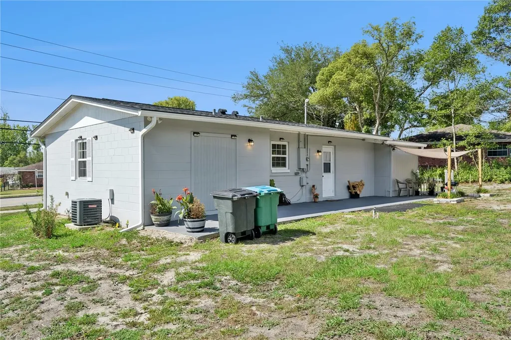 1434 Deltona Boulevard Deltona FL 32725