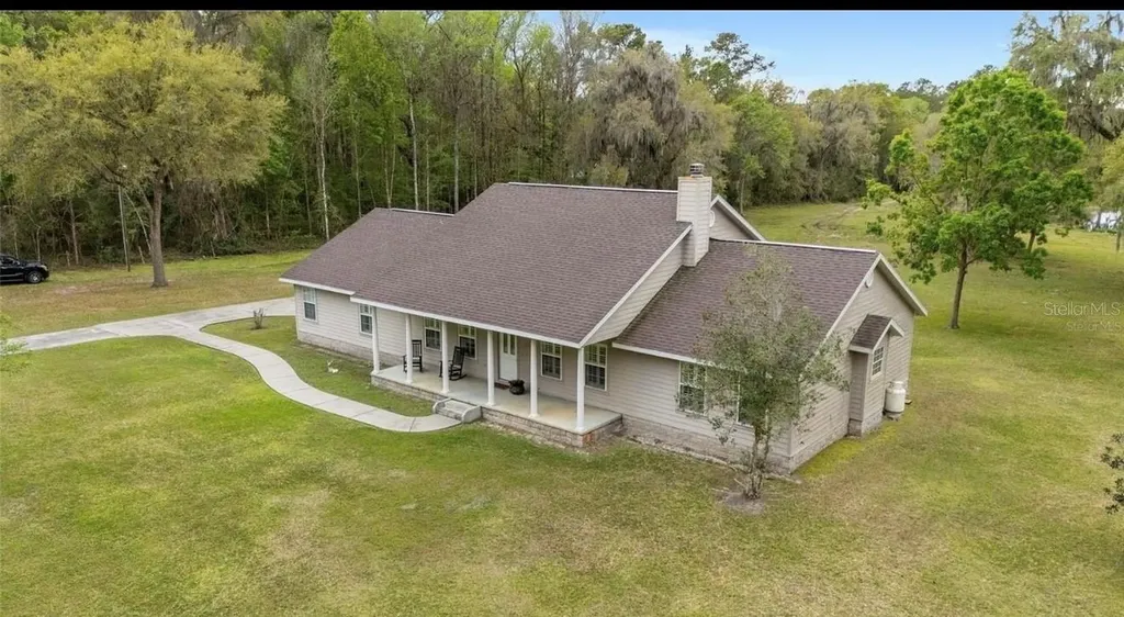 7330 NW 137th Avenue Morriston FL 32668