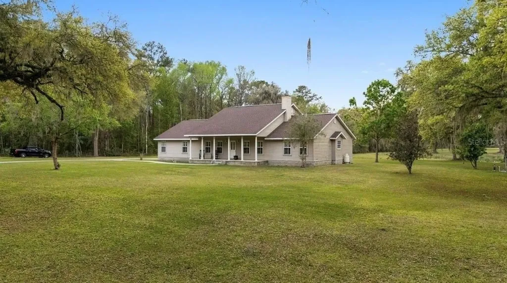 7330 NW 137th Avenue Morriston FL 32668