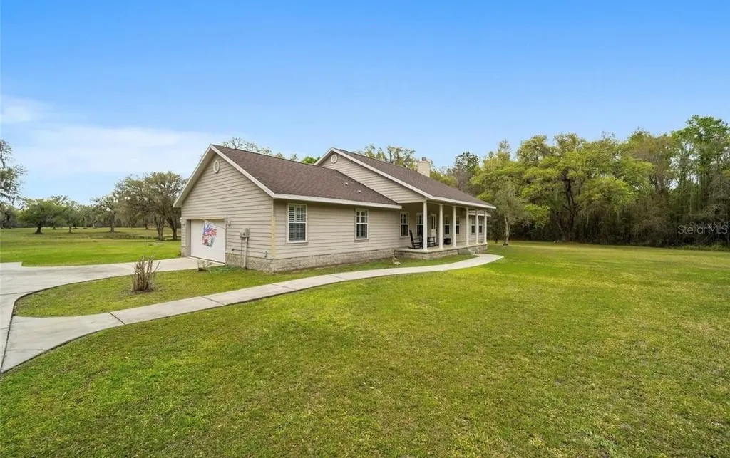 7330 NW 137th Avenue Morriston FL 32668