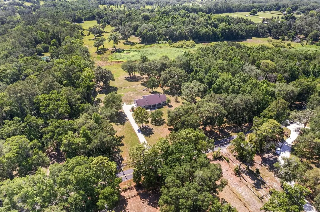 7330 NW 137th Avenue Morriston FL 32668