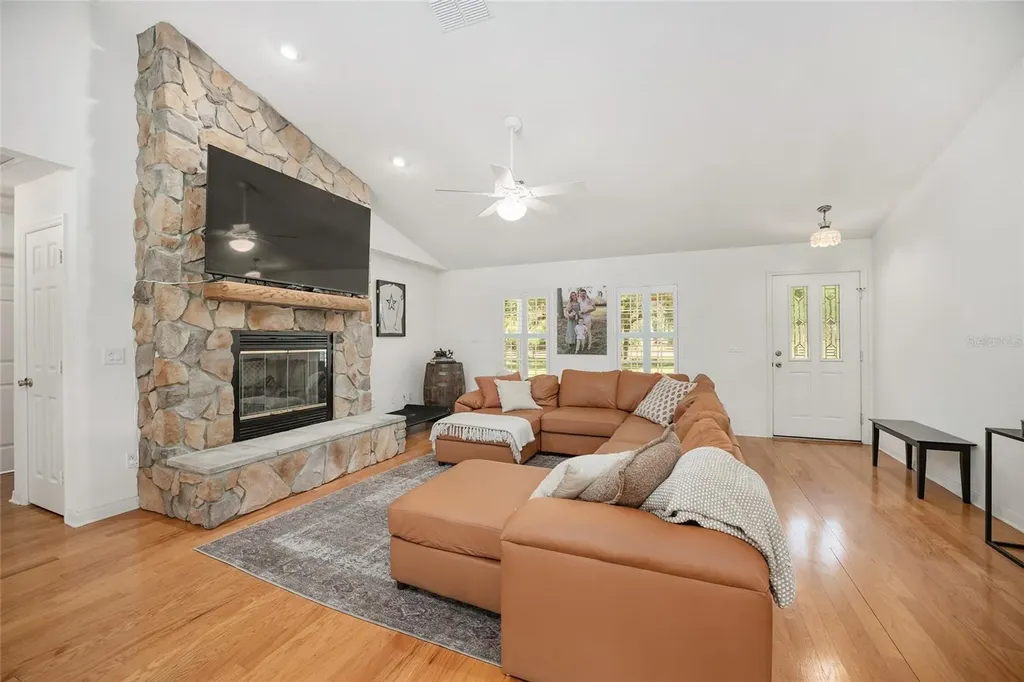 7330 NW 137th Avenue Morriston FL 32668
