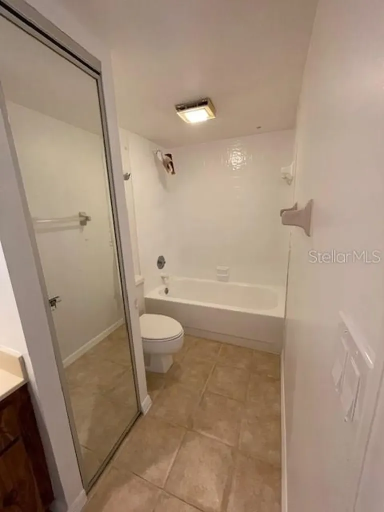 5269 Middle Court Orlando FL 32811