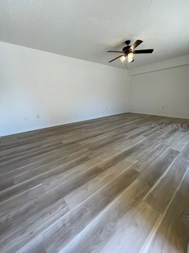 5269 Middle Court Orlando FL 32811