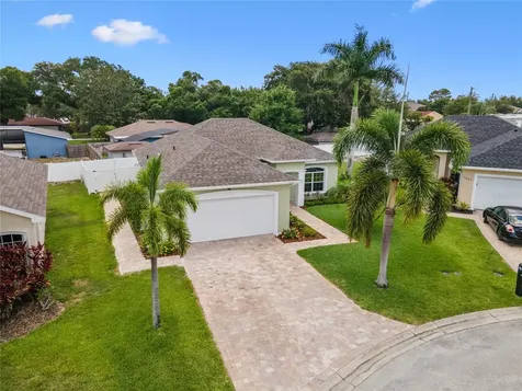 1019 Robin Lane Winter Haven FL 33884