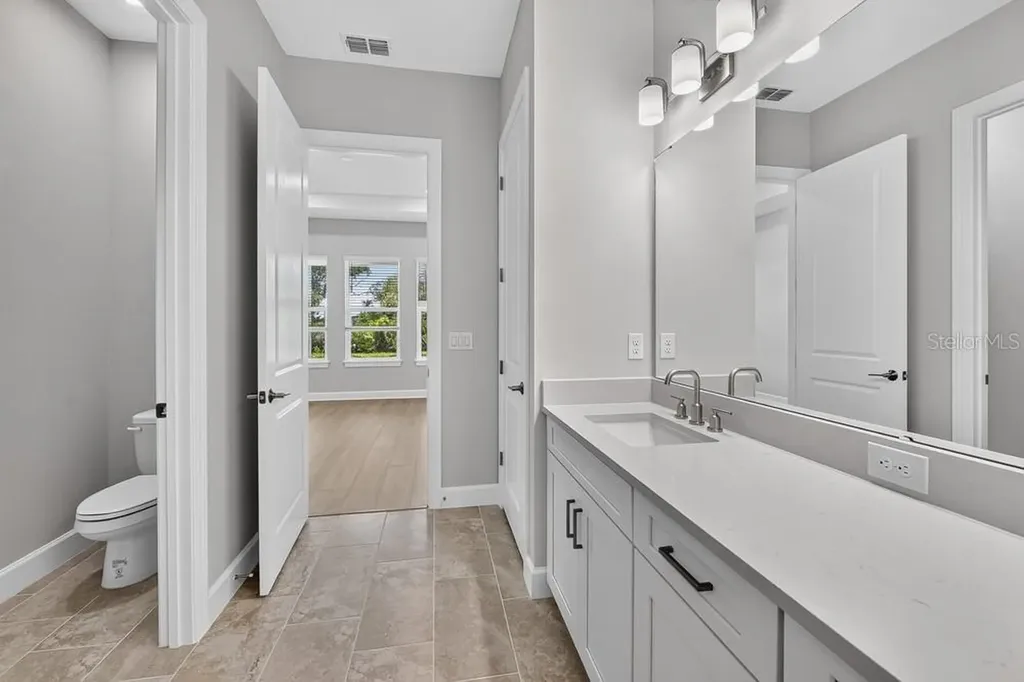 10577 Eclipse Street Sarasota FL 34241