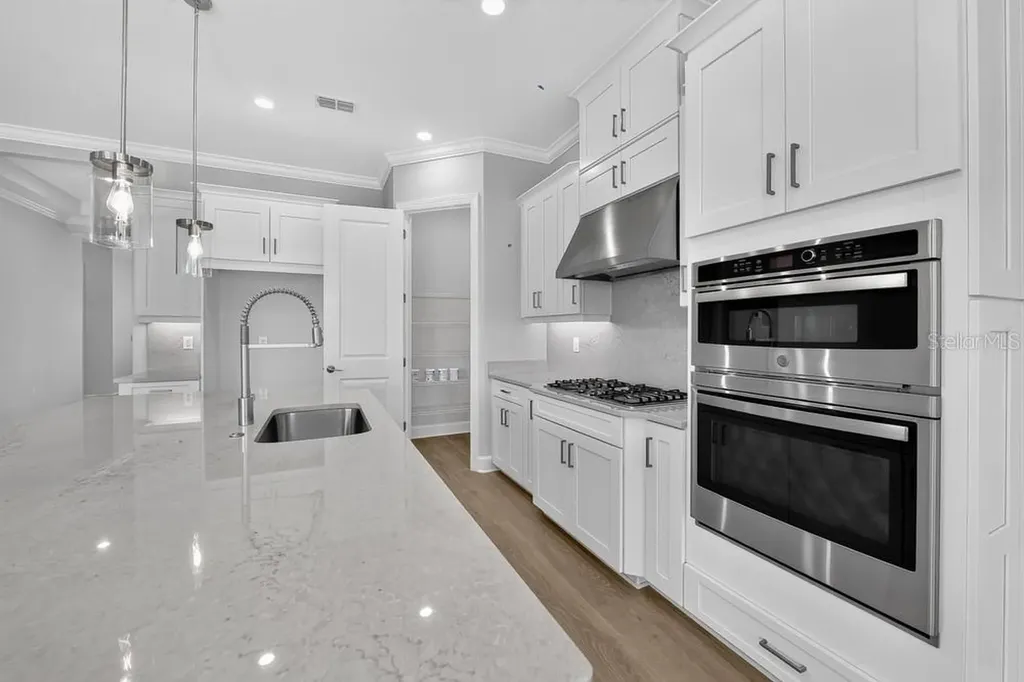 10577 Eclipse Street Sarasota FL 34241