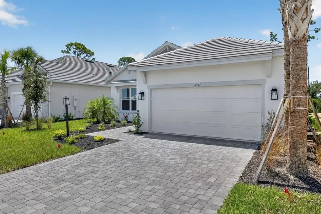 10577 Eclipse Street Sarasota FL 34241