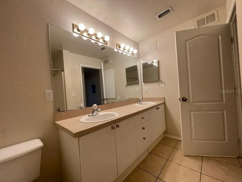 3349 S Kirkman Road Orlando FL 32811