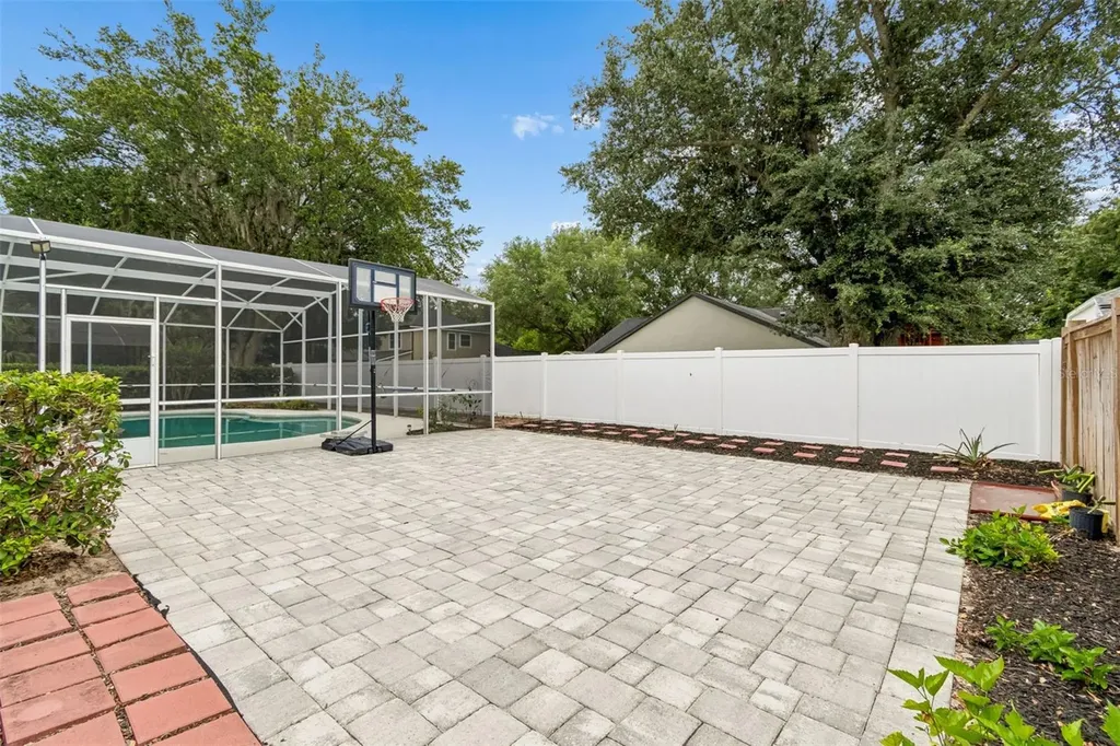 10212 Pointview Court Orlando FL 32836