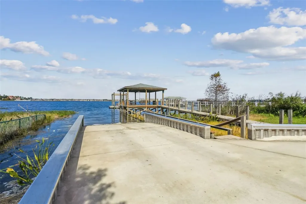 10212 Pointview Court Orlando FL 32836