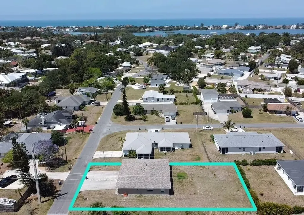 100 Charles Drive Nokomis FL 34275