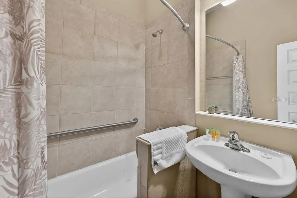 14525 Damai Lane Orlando FL 32821