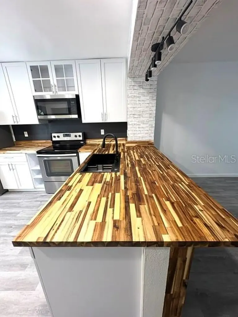 3204 Brigadoon Drive Clearwater FL 33759