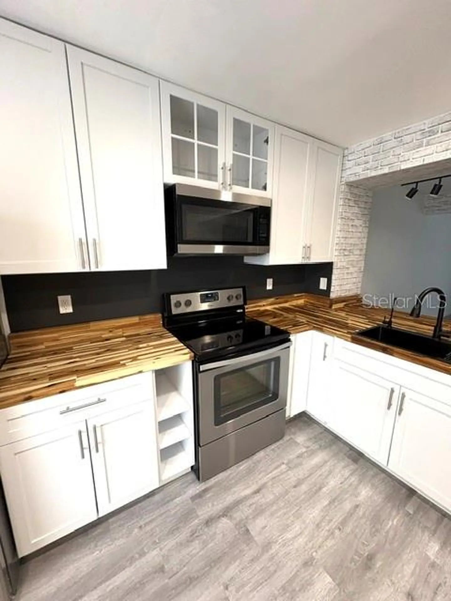 3204 Brigadoon Drive Clearwater FL 33759