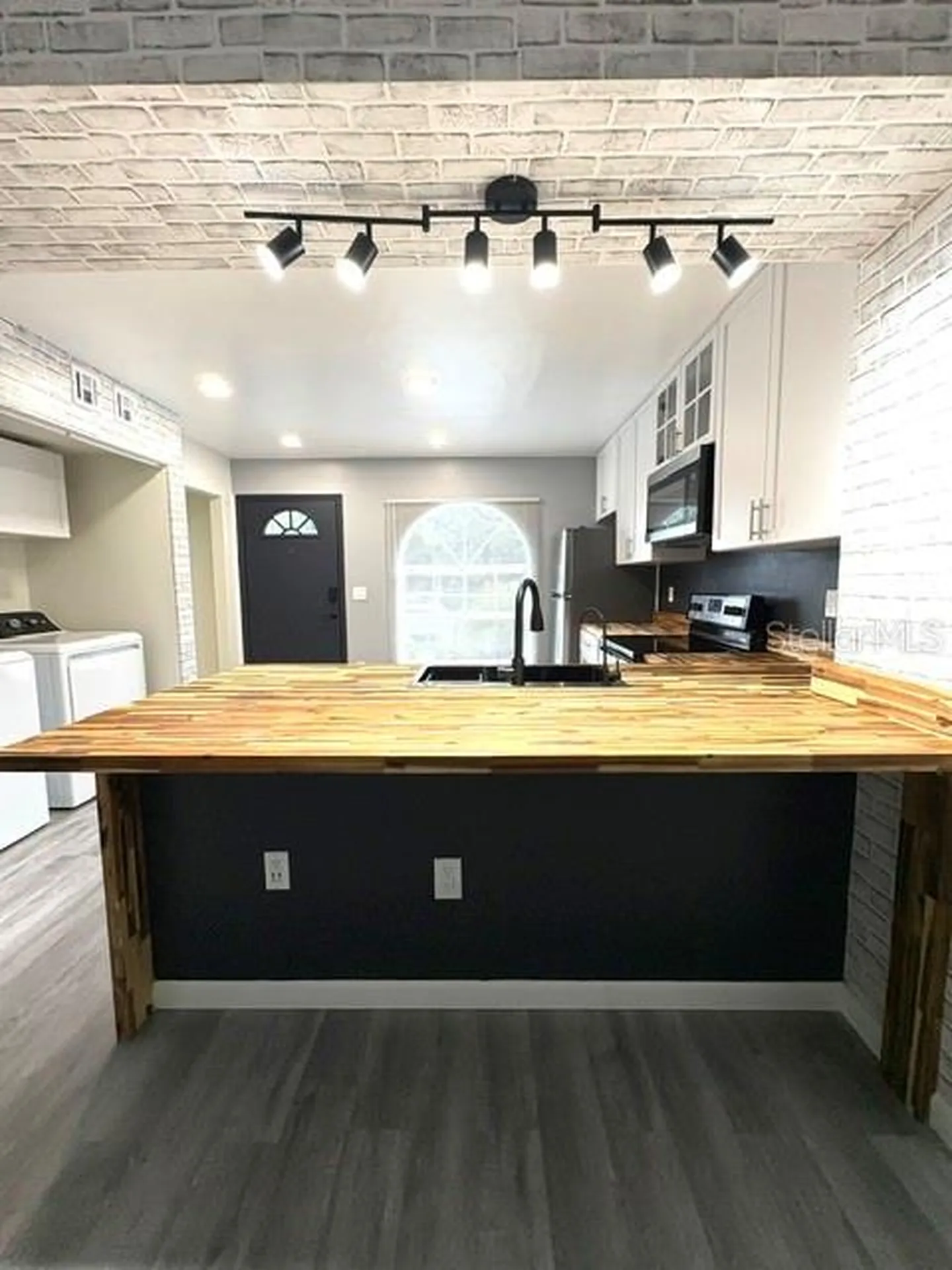 3204 Brigadoon Drive Clearwater FL 33759