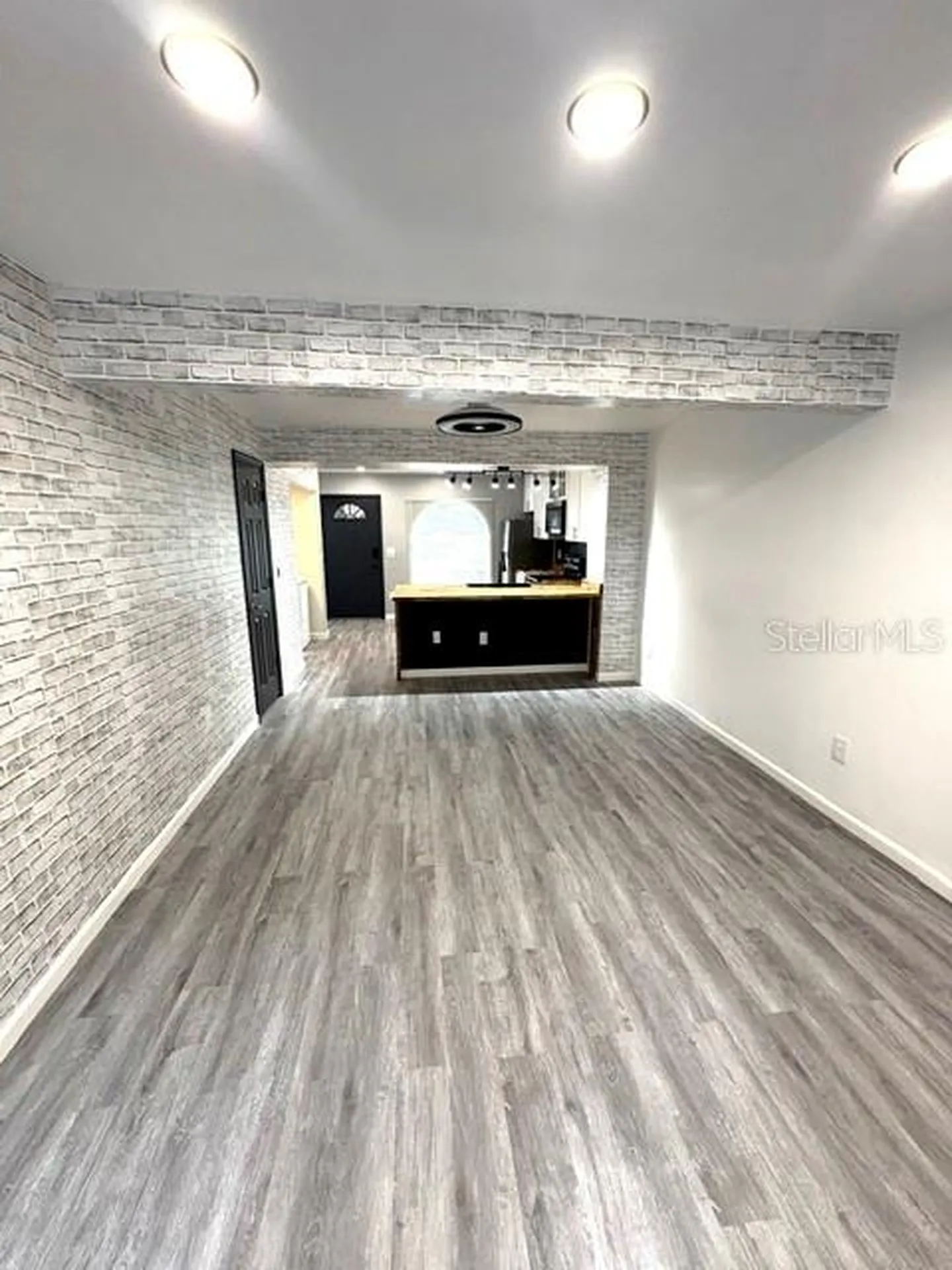 3204 Brigadoon Drive Clearwater FL 33759