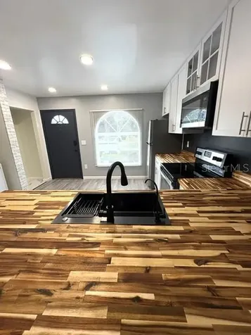 3204 Brigadoon Drive Clearwater FL 33759