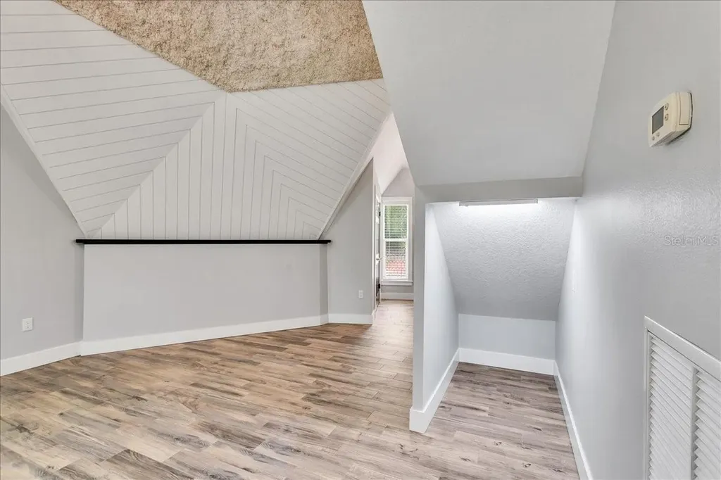 10424 Lyons Avenue Lithia FL 33547