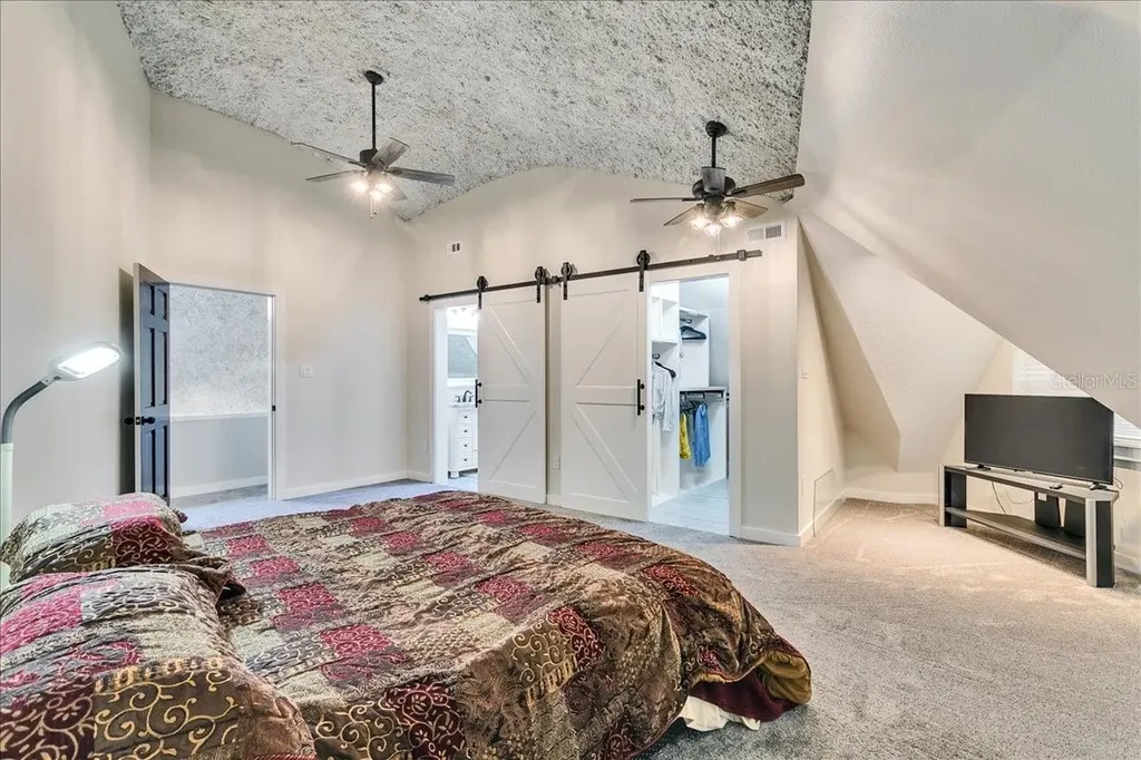 10424 Lyons Avenue Lithia FL 33547