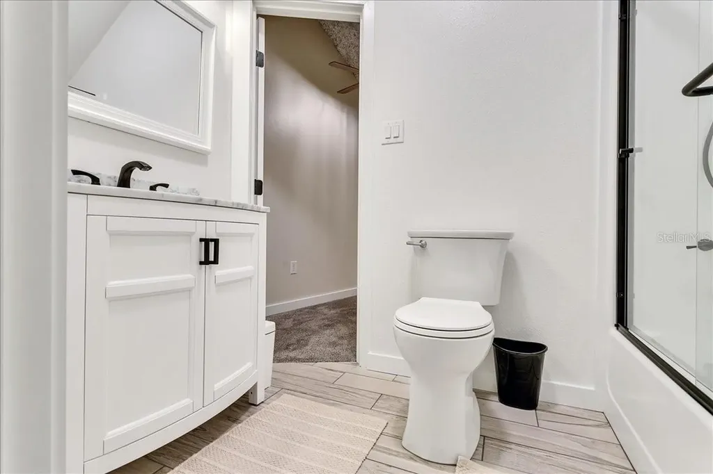 10424 Lyons Avenue Lithia FL 33547