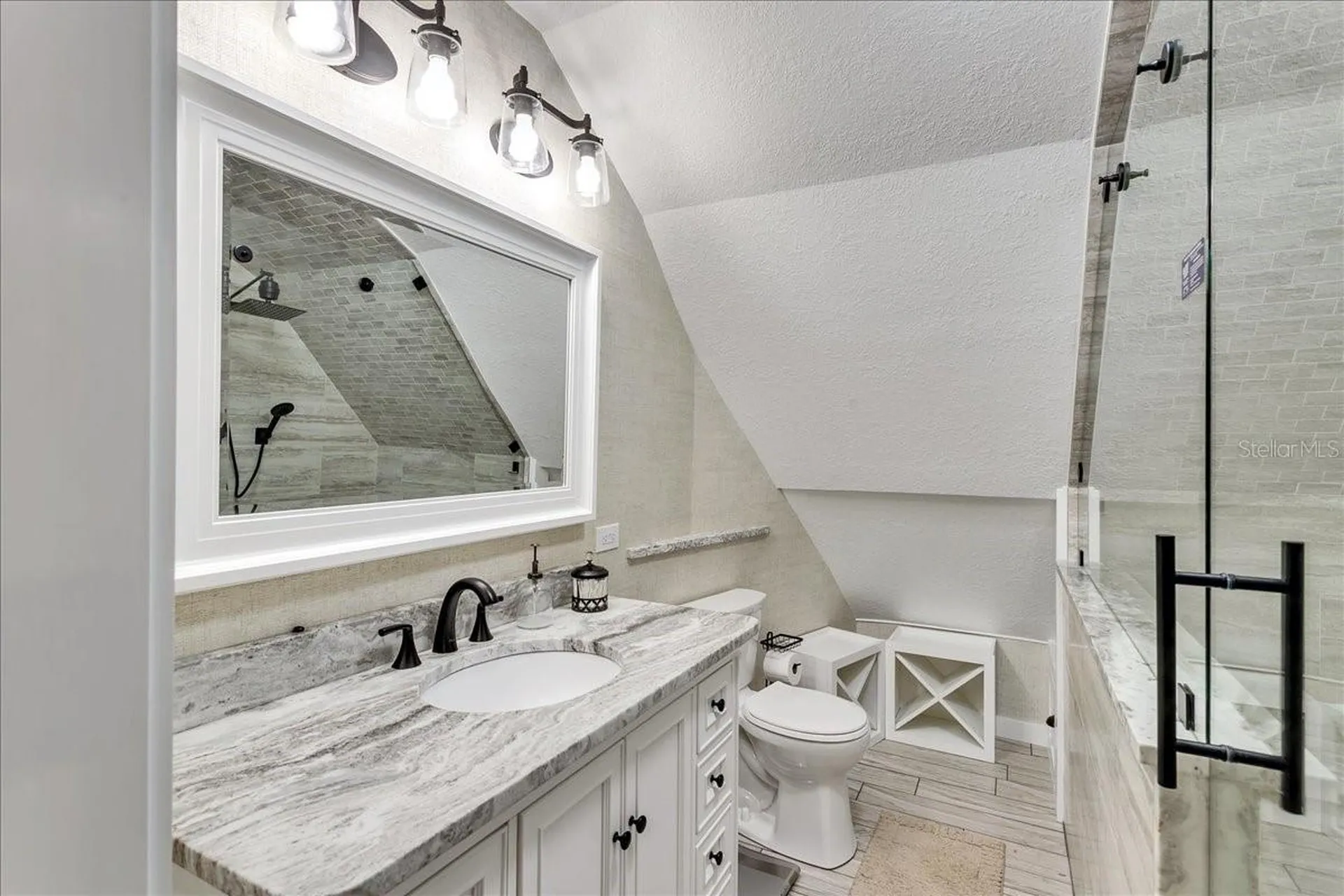 10424 Lyons Avenue Lithia FL 33547