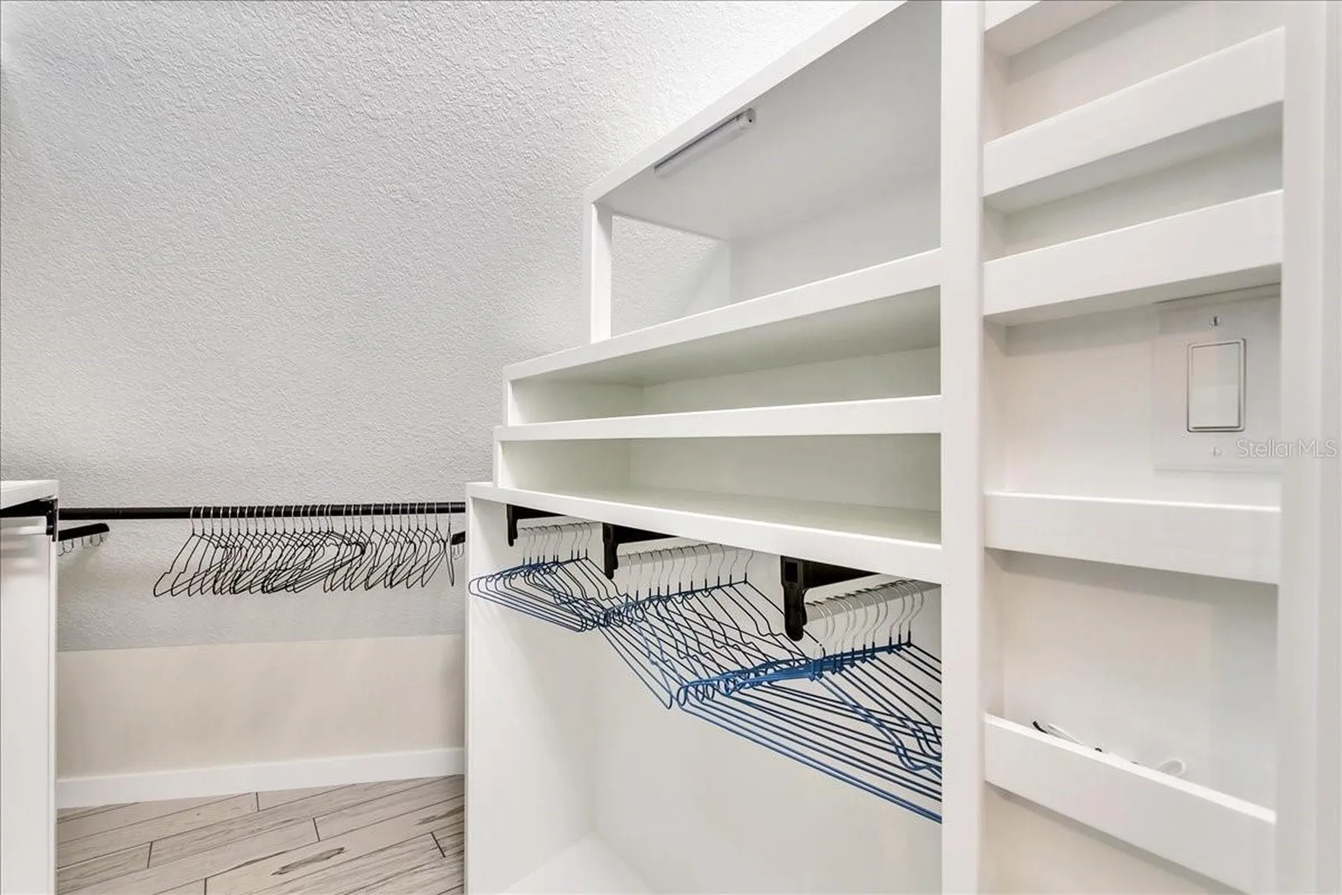 10424 Lyons Avenue Lithia FL 33547