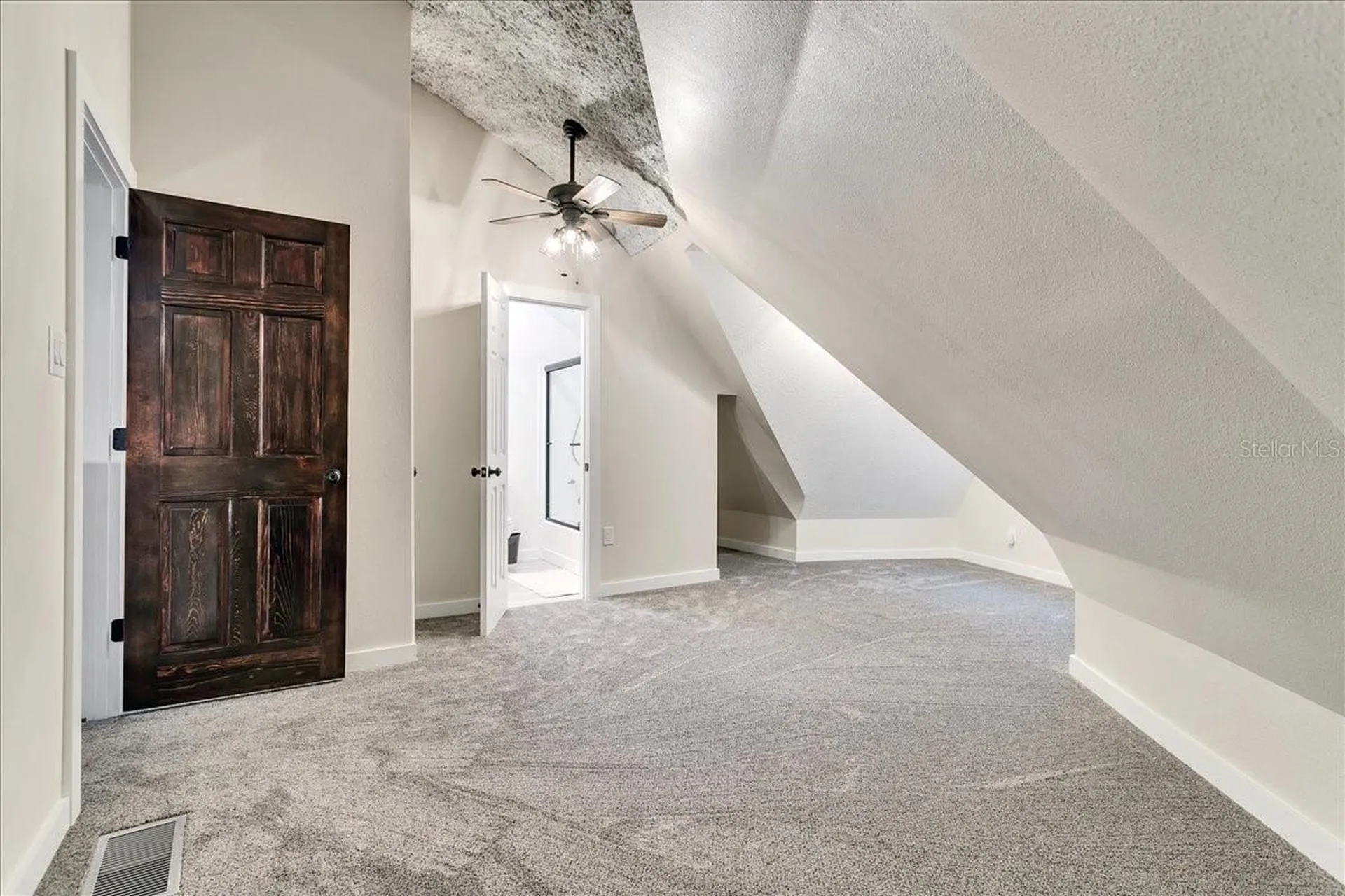 10424 Lyons Avenue Lithia FL 33547