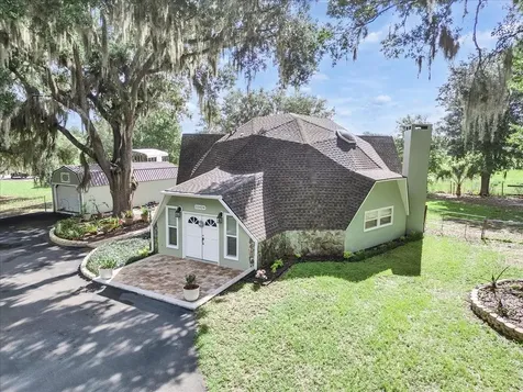 10424 Lyons Avenue Lithia FL 33547