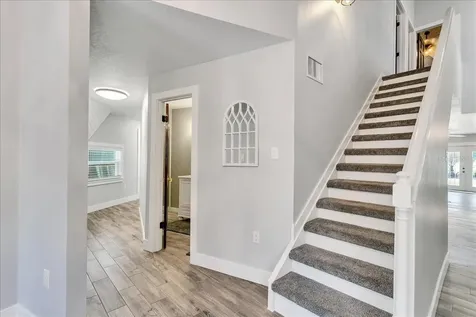 10424 Lyons Avenue Lithia FL 33547