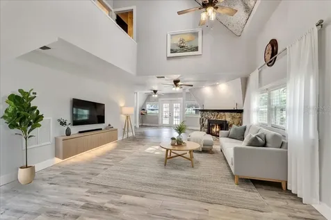 10424 Lyons Avenue Lithia FL 33547