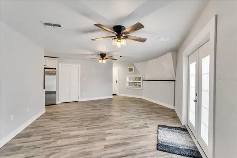 10424 Lyons Avenue Lithia FL 33547